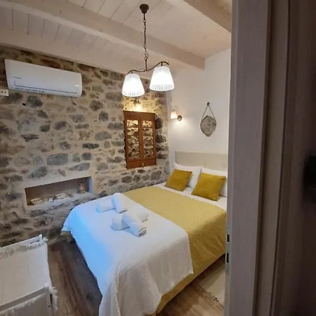 Rodanthe'S Guest House Stemnitsa Esterno foto